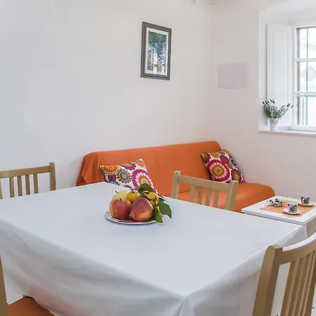 Gardenia House * Janjina